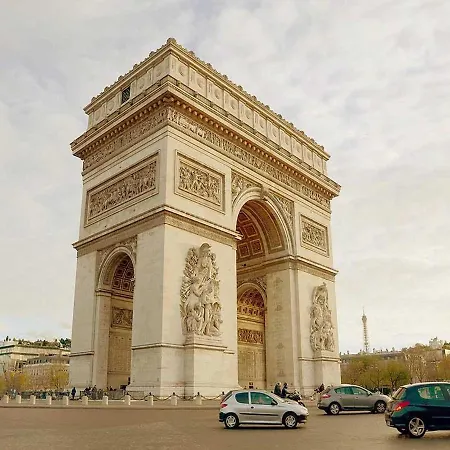 Eiffel Tower-alma 아파트