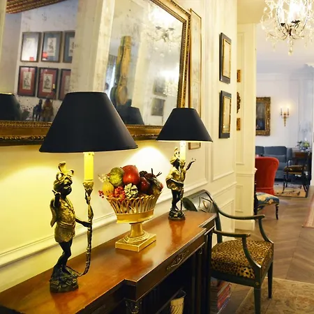 Eiffel Tower-alma Apartment *