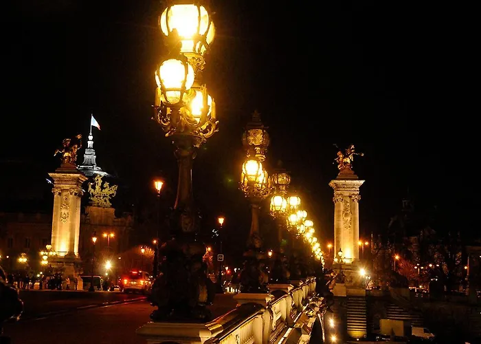 Eiffel Tower-alma باريس